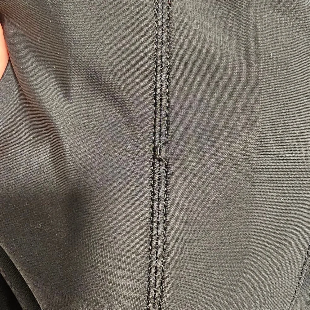 SWIM SOLUTIONS Black Pleated Adjustable Scoop Neck Tankini Swimsuit Top Sz 12 - Picture 11 of 12